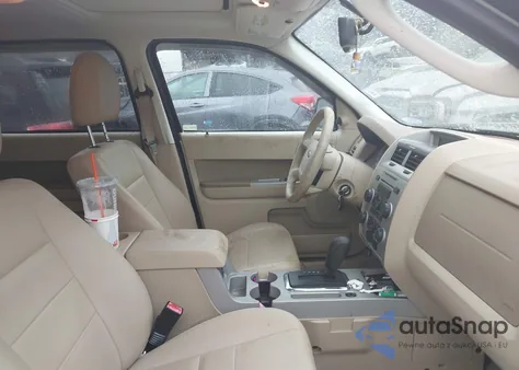 2009 Ford Escape Xlt z USA, uszkodzony, nr VIN 1FMCU03709KD06851